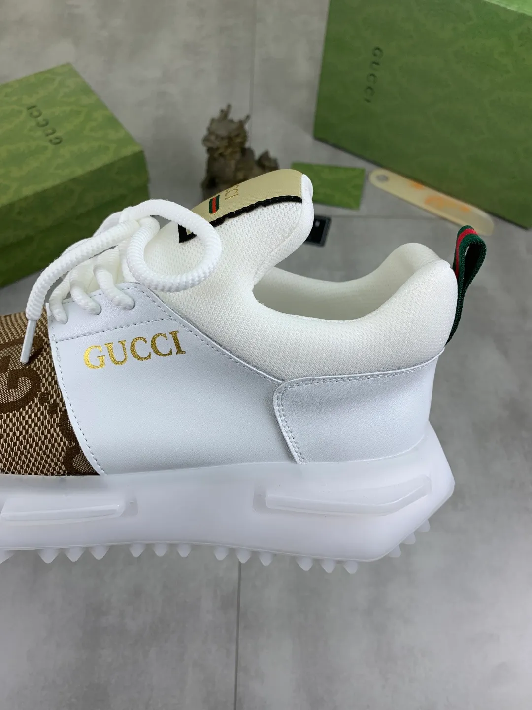 Men's shoes 💰P460💰[New style]🆘 Gucci [GUCCI] classic fashion high-top men's shoes, synchronized with counters, exquisite workmanship, exquisite color matching, the upper is made of original soft double G calfskin Gucci webbing ➕ first-layer pigskin lining ➕ pigskin feet The lasts made according to the original version are quite attractive both on the foot and in the placement. There is no need to explain the good style, the workmanship is superior, quality determines everything, absolutely versatile, code number: 38-44, 2️⃣colors🉑️ to choose from
